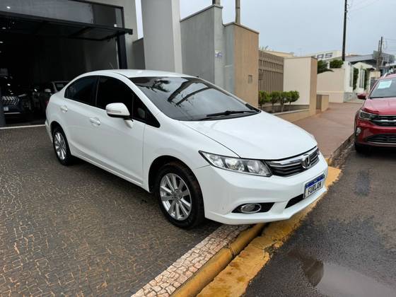 HONDA CIVIC 2.0 LXR 16V FLEX 4P AUTOMÁTICO HONDA CIVIC 2.0 LXR 16V FLEX 4P AUTOMÁTICO